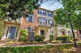 978 Harrison Cir - Photo 1 of 1