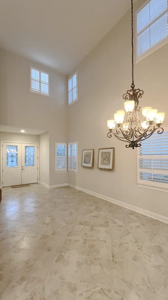 13147 Woodford St #1 - Photo 4 of 29