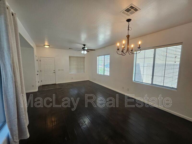 1707 S Rochester Dr - Photo 3 of 19