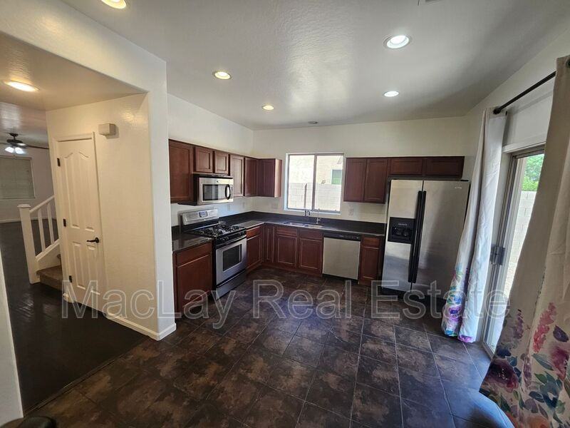 1707 S Rochester Dr - Photo 4 of 19