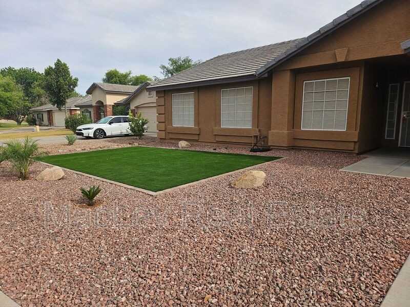 2863 E Oakland Ct - Photo 3 of 21