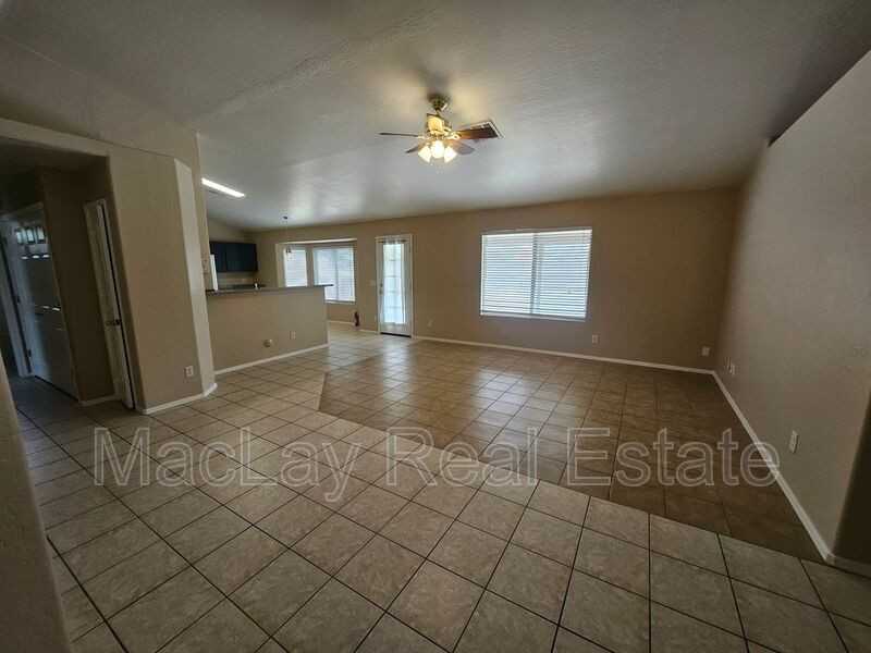 2863 E Oakland Ct - Photo 7 of 21