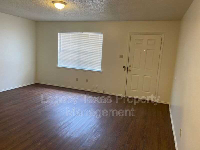 1412 Courtney Pl #A - Photo 6 of 24
