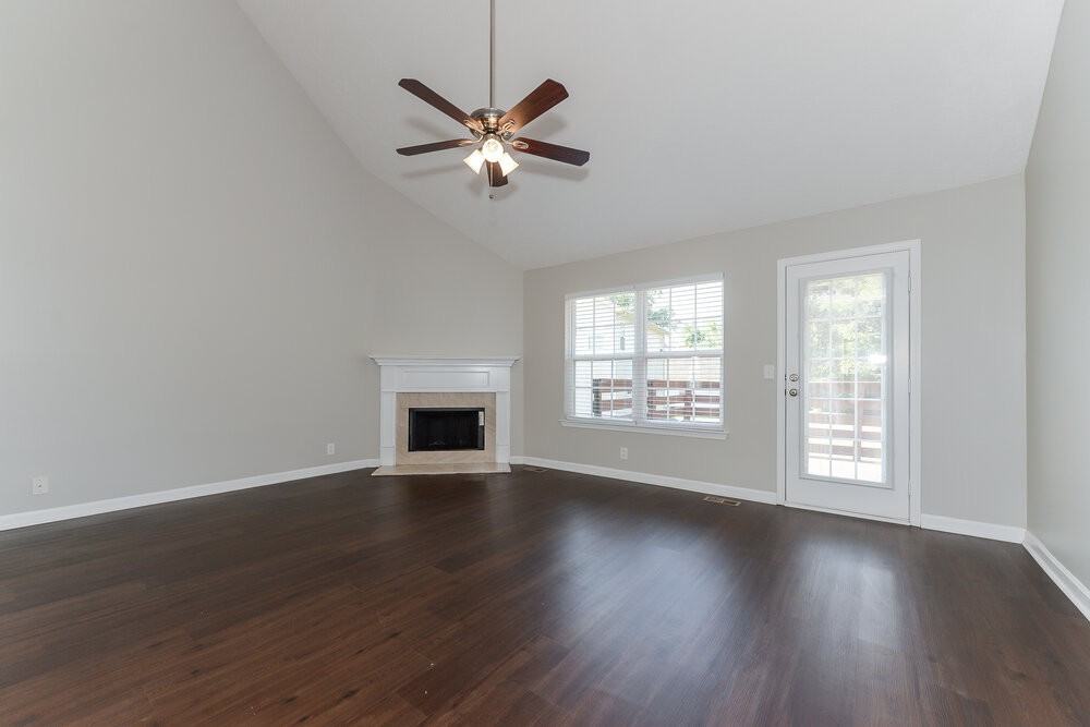 2816 Windcrest Trl - Photo 4 of 17