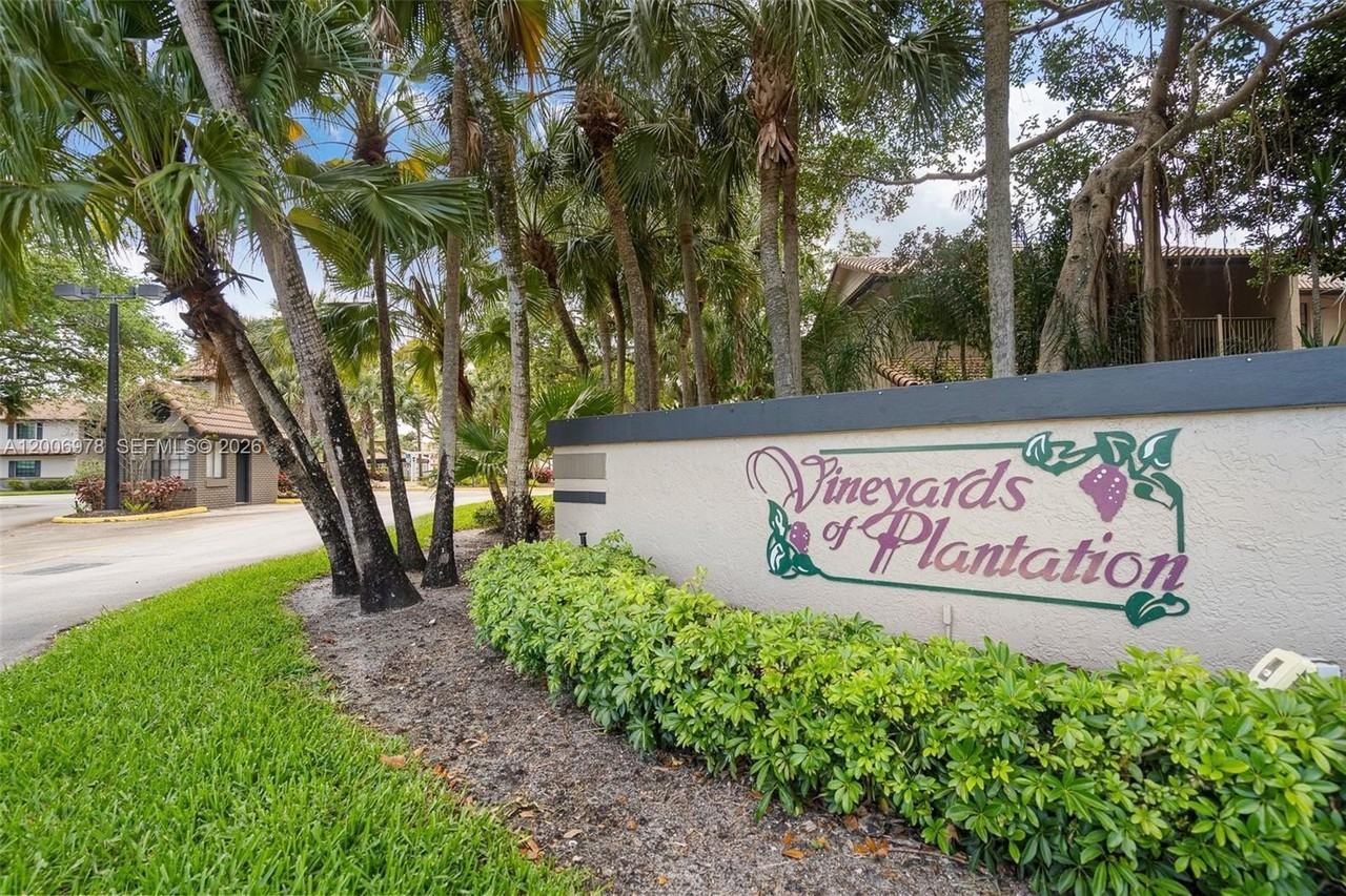 9161 Vineyard Lake Dr #9161 - Photo 3 of 50