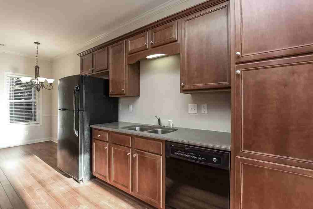 537 Pringle Dr - Photo 5 of 15