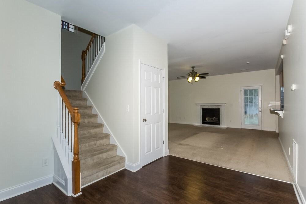 122 The Blvd - Photo 3 of 13