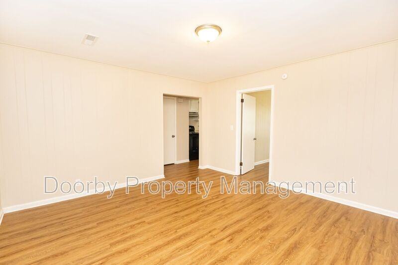 207 Memorial Dr #3 - Photo 5 of 14