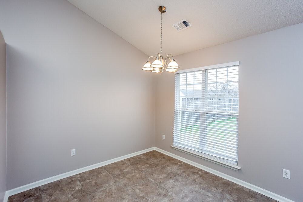 1720 Cherry Creek Dr - Photo 6 of 16