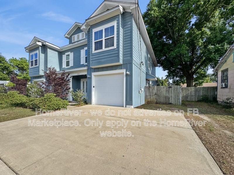 1523 E Leonard St - Photo 2 of 21