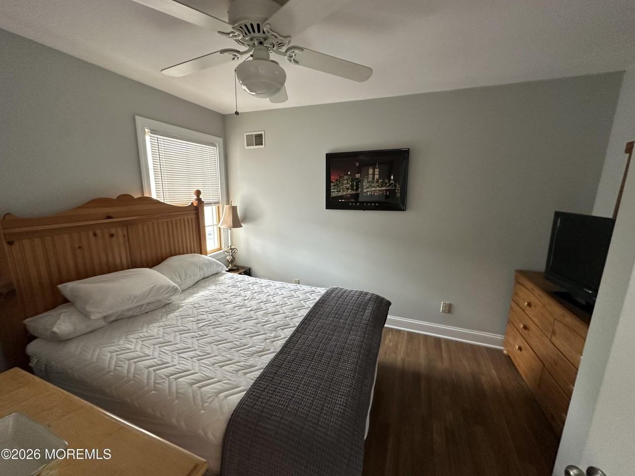 17 7th Ave - Photo 6 of 8