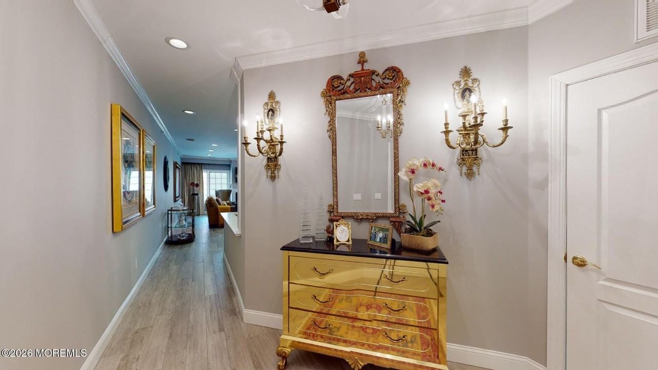 312 Riviera Dr - Photo 3 of 33