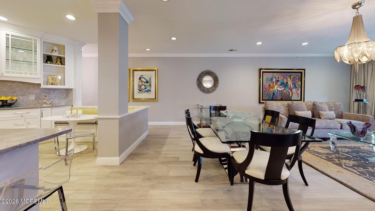 312 Riviera Dr - Photo 5 of 33