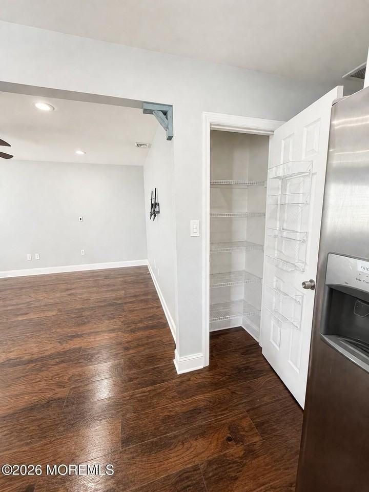 194 2nd St - Photo 6 of 11