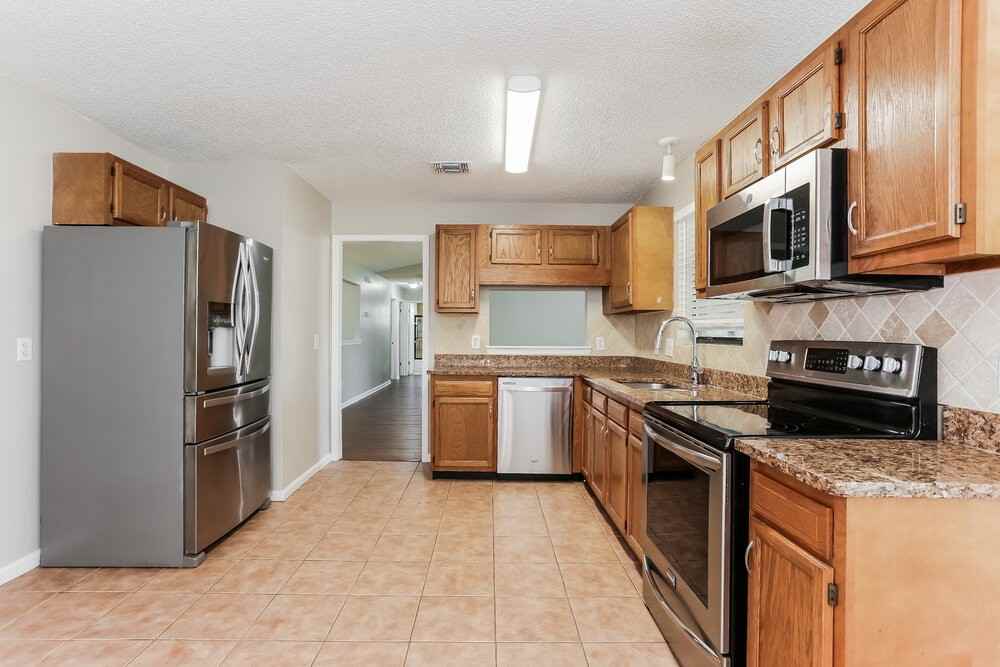 11690 Cherry Bark Dr W - Photo 7 of 16