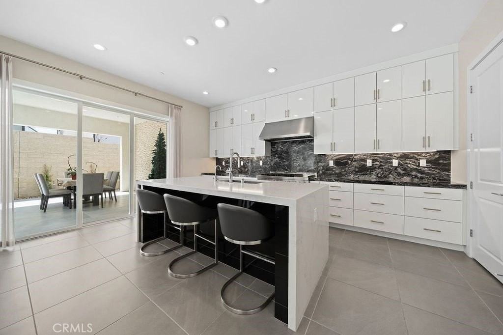 231 Huckleberry - Photo 4 of 25