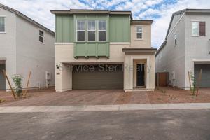 featured image of 2432 W Maximo Way