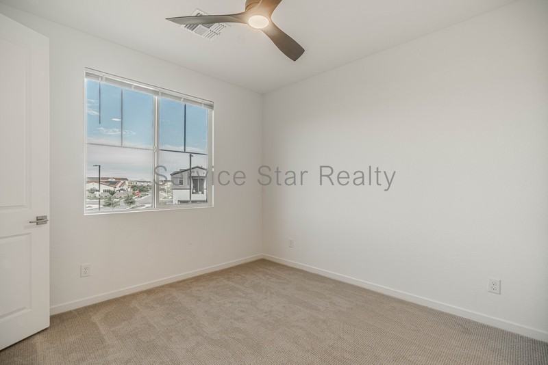 2432 W Maximo Way - Photo 7 of 19