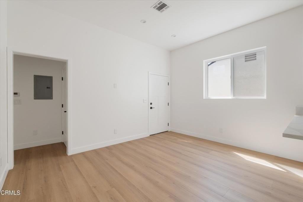 10558 Encino Ave - Photo 2 of 18
