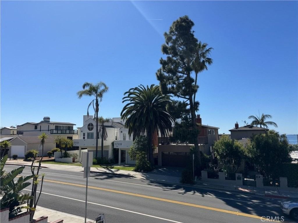 1734 Prospect Ave #B - Photo 5 of 22