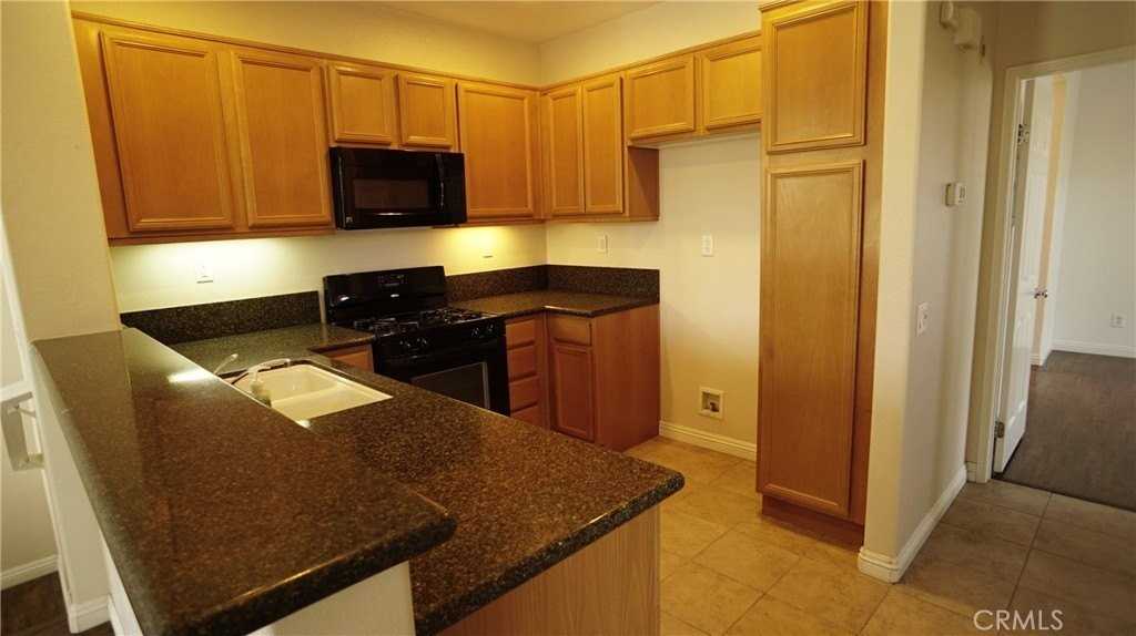 6931 Castor St - Photo 6 of 20