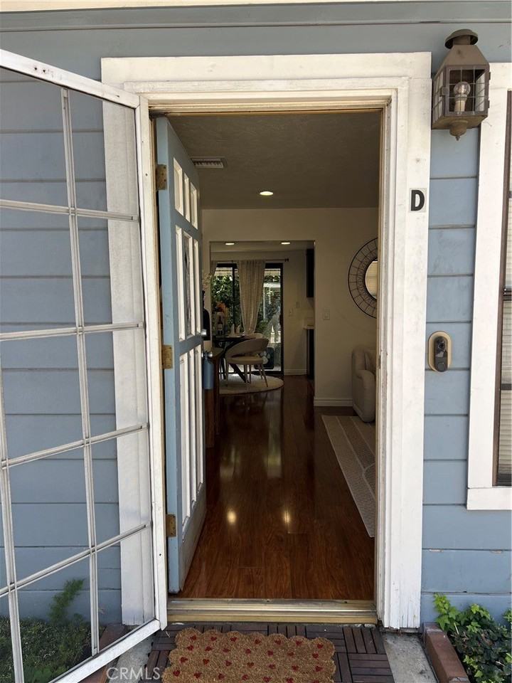 205 Violet Ave #D - Photo 2 of 17