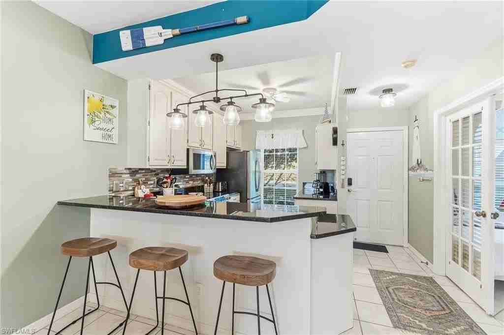 8161 Twelve Oaks Cir #512 - Photo 5 of 20