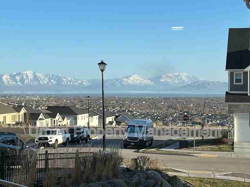 940 W Shadow Brook Ln - Photo 6 of 9