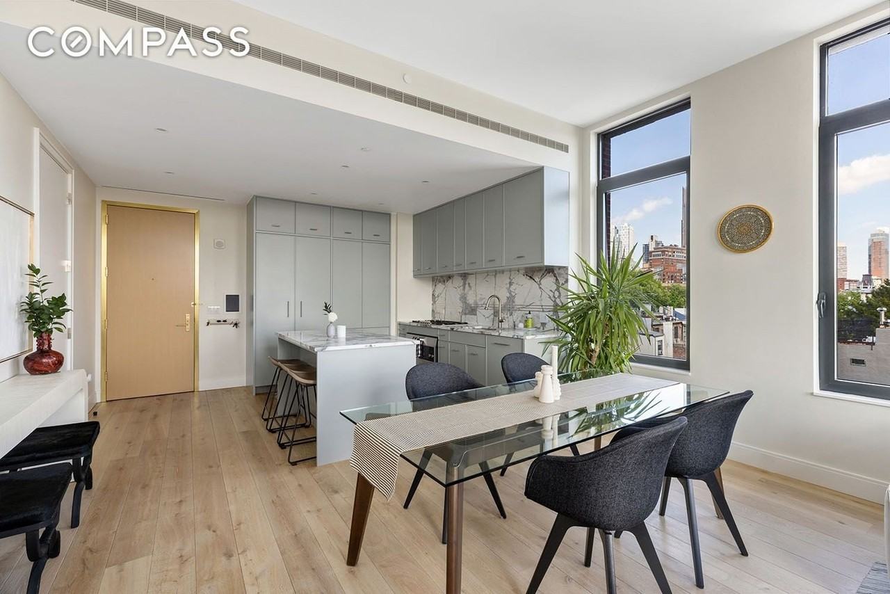 347 Henry St #5B - Photo 5 of 24