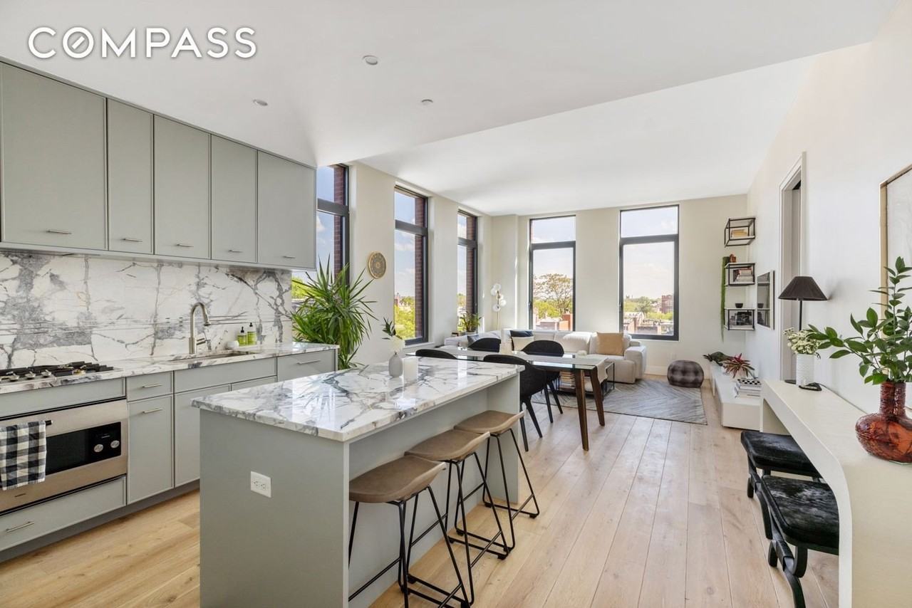 347 Henry St #5B - Photo 7 of 24