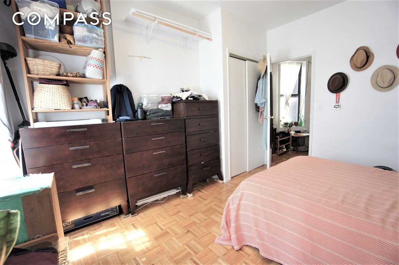 330 W 43rd St #15 - Photo 5 of 7