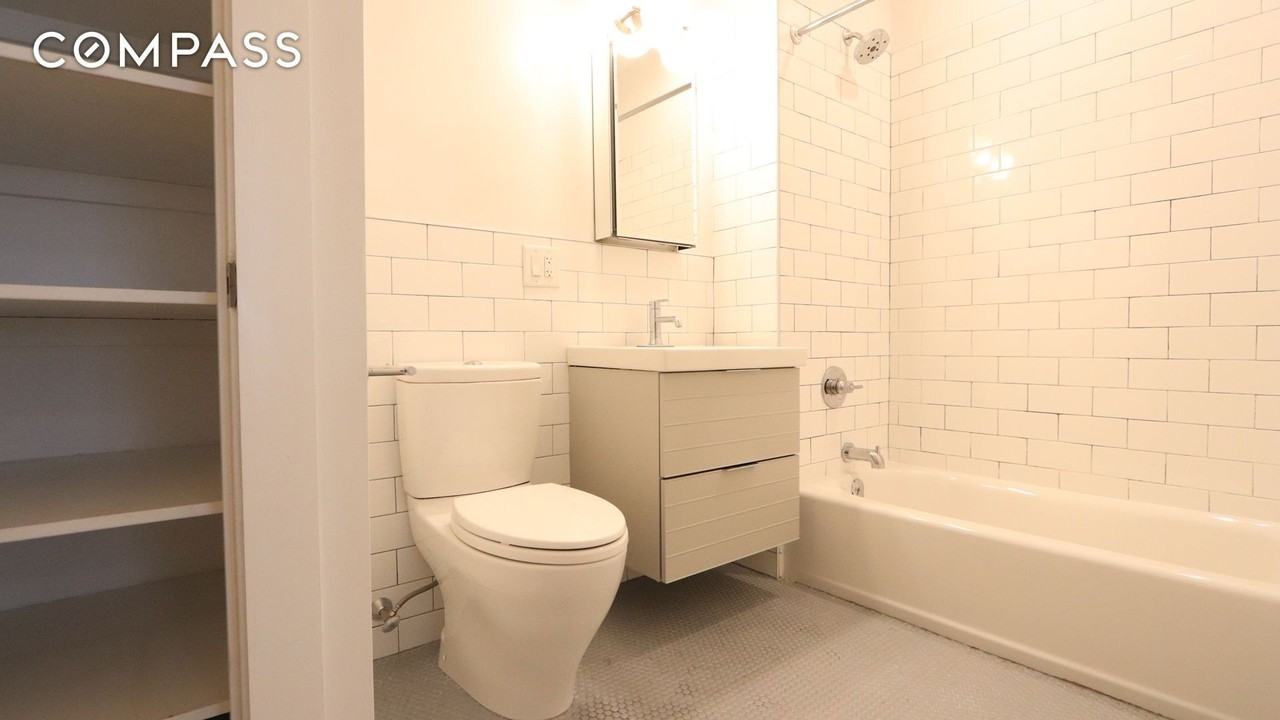 353 12th St #3 - Photo 6 of 13