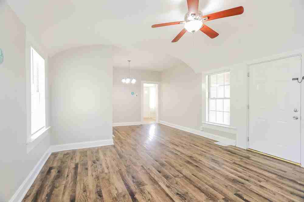 624 9th Ave - Photo 5 of 16