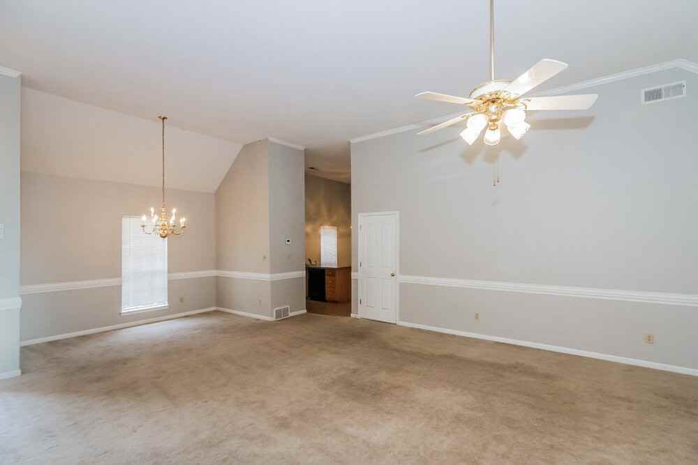 2382 Bethany Dr - Photo 4 of 16