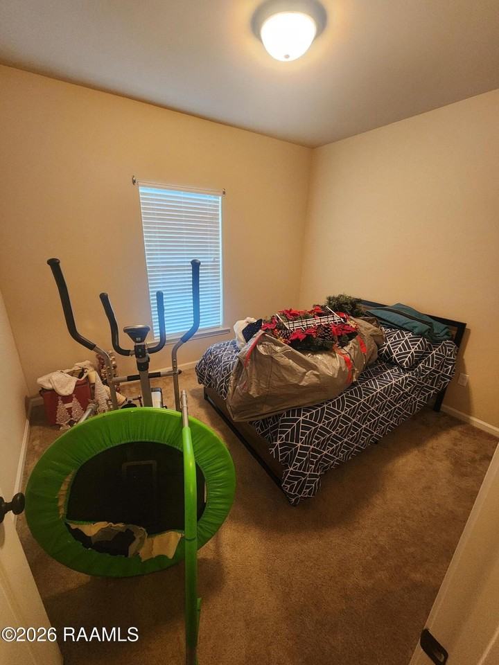 417 Elwick Dr - Photo 6 of 16