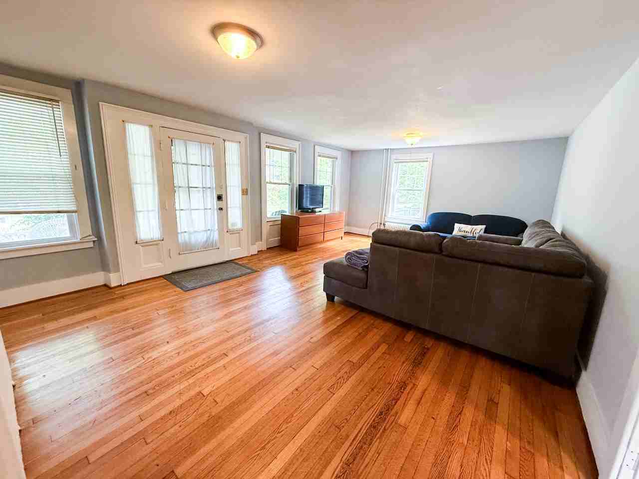 327 Pleasant St #1 - Photo 7 of 16