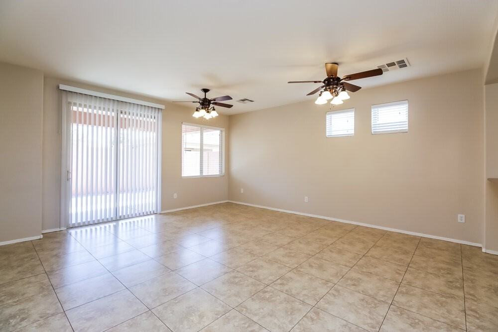 347 N Wesley - Photo 3 of 16