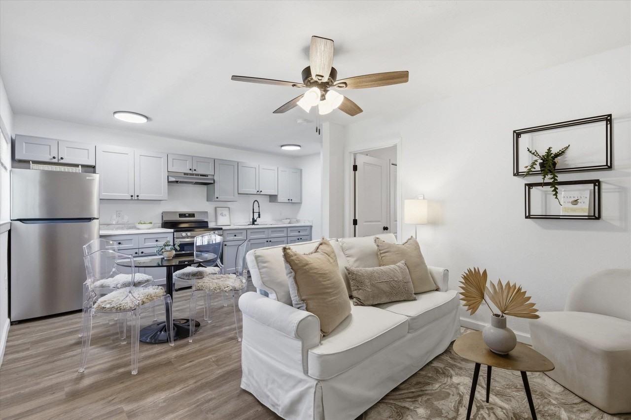 1322 California St - Photo 3 of 14