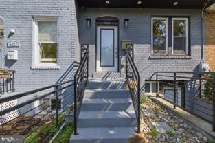 925 Delafield Pl Nw - Photo 1 of 1