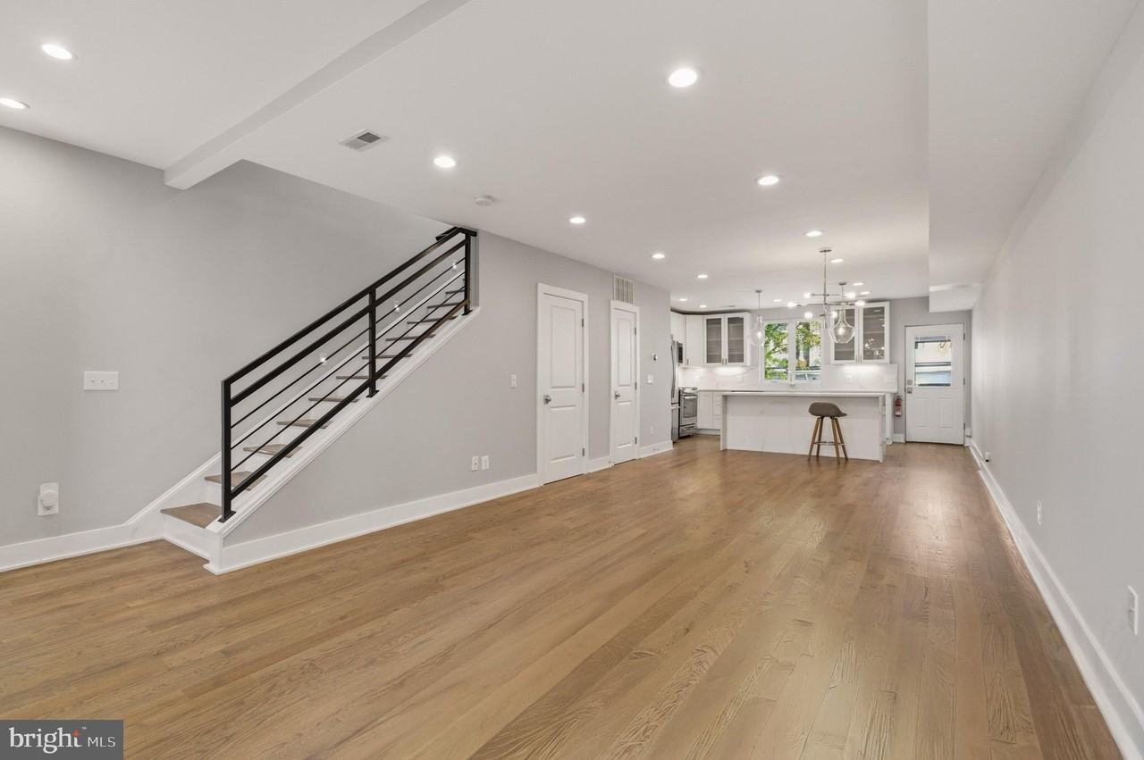 925 Delafield Pl Nw - Photo 4 of 32