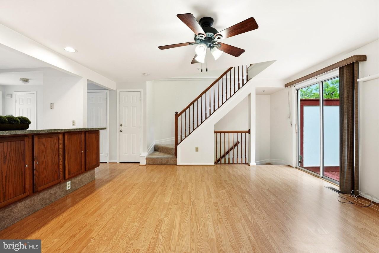 249 Sycamore Ridge Rd - Photo 3 of 34