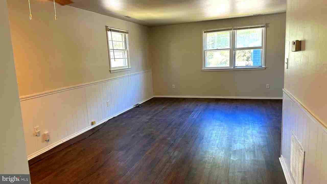 257 Evergreen Ave - Photo 2 of 9