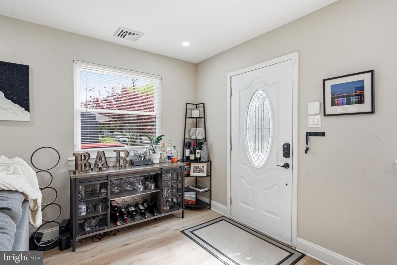 114 Grandview Ave - Photo 4 of 26