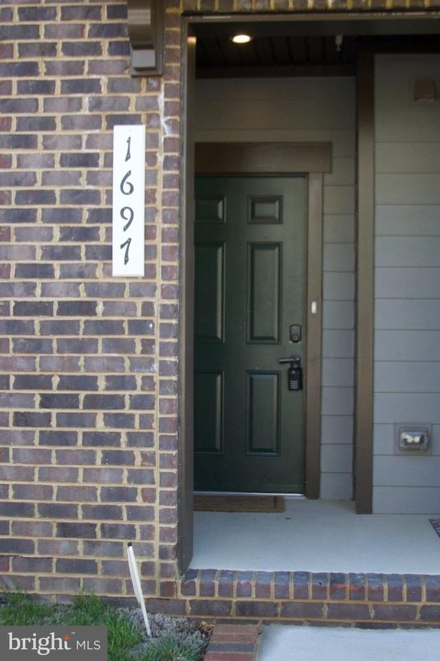 1697 Dunnington Pl - Photo 3 of 50