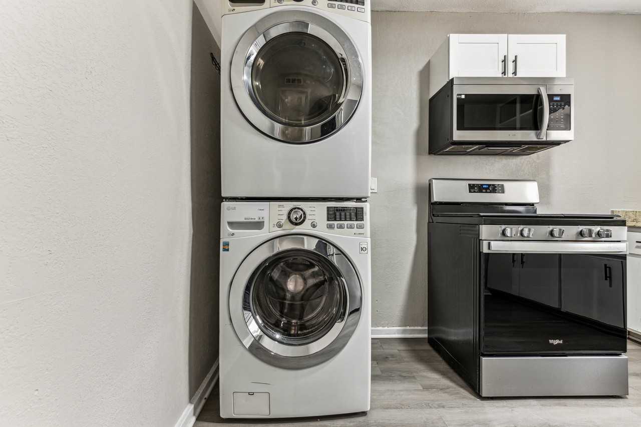416 West 9th StreetUnit 1 #1 - Photo 5 of 19