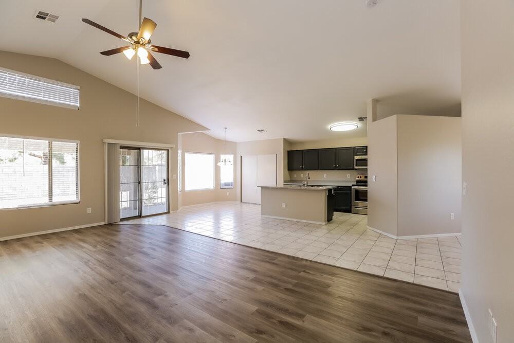 1510 N Saddle St - Photo 3 of 16