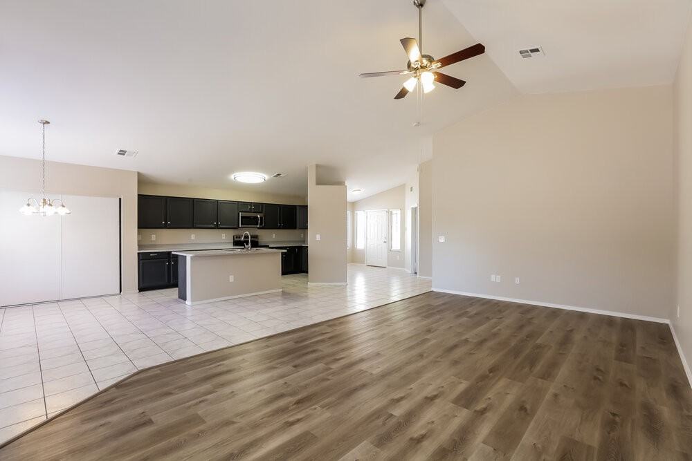 1510 N Saddle St - Photo 5 of 16