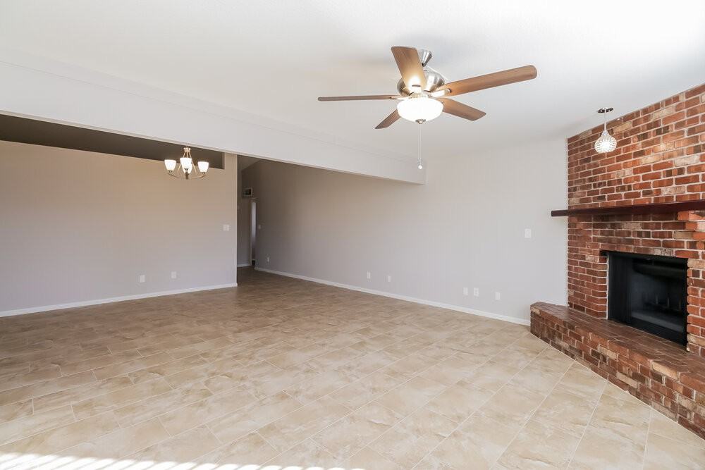 2641 E Isabella Ave - Photo 4 of 16