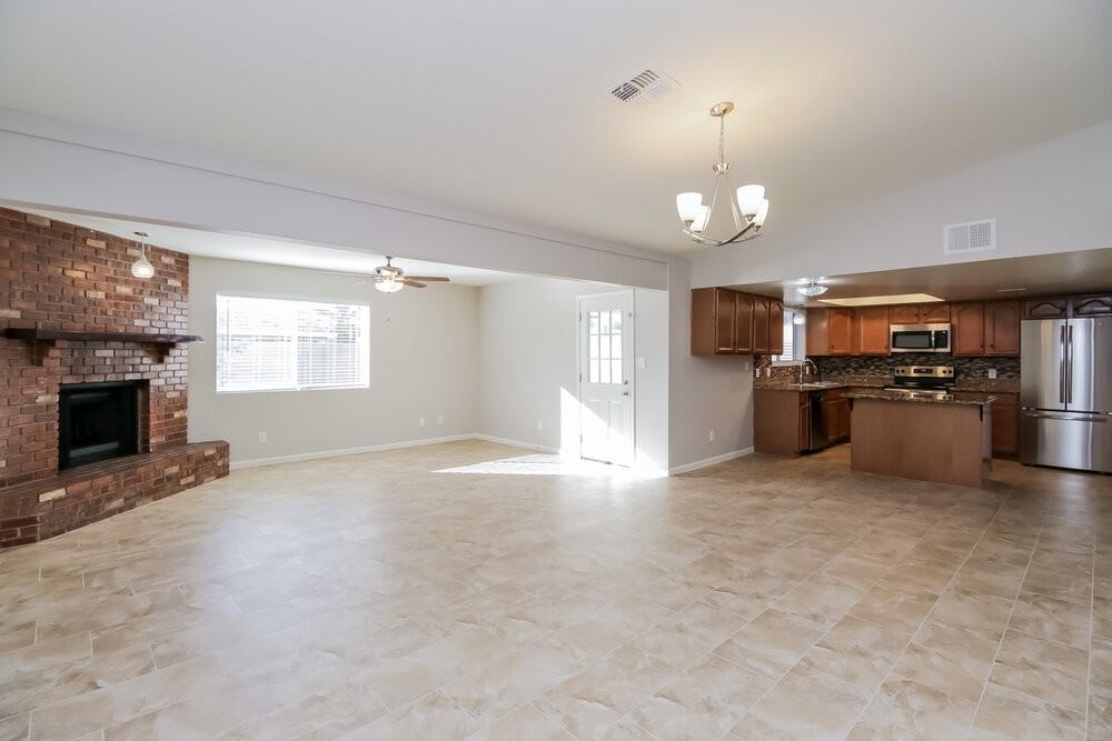 2641 E Isabella Ave - Photo 5 of 16