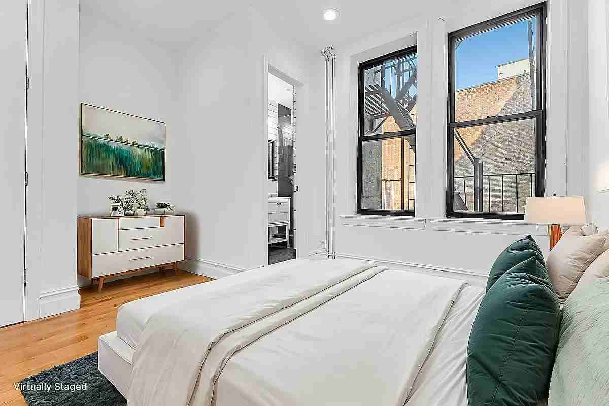 493 7th Ave #4R - Photo 2 of 5